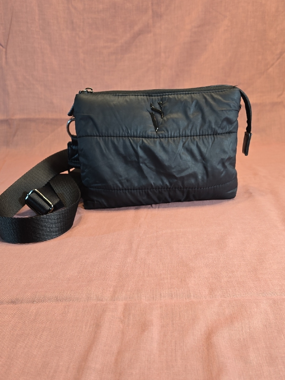 Simply Vera / Vera Wang Geo Quilted Crossbody Bag